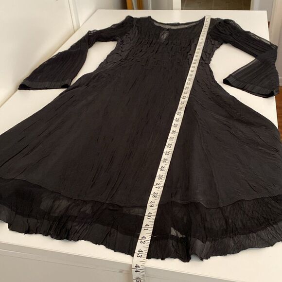 Komarov Black Witchy Crinkle Long Sleeve Midi Dress Size Large - Picture 12 of 14